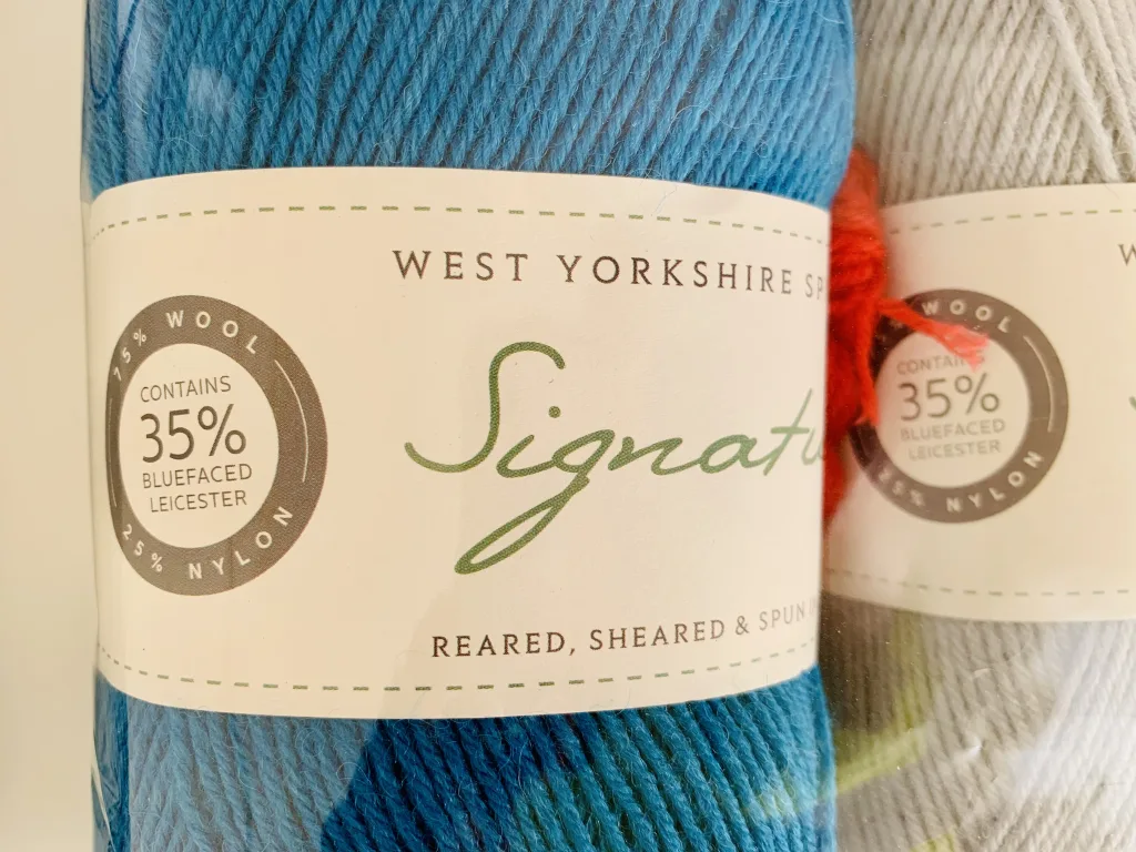 West Yorkshire Spinnersの毛糸Signature 4PLY